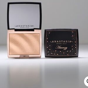 Anastasia Beverly Hills Amrezy Highlighter - light brilliant gold